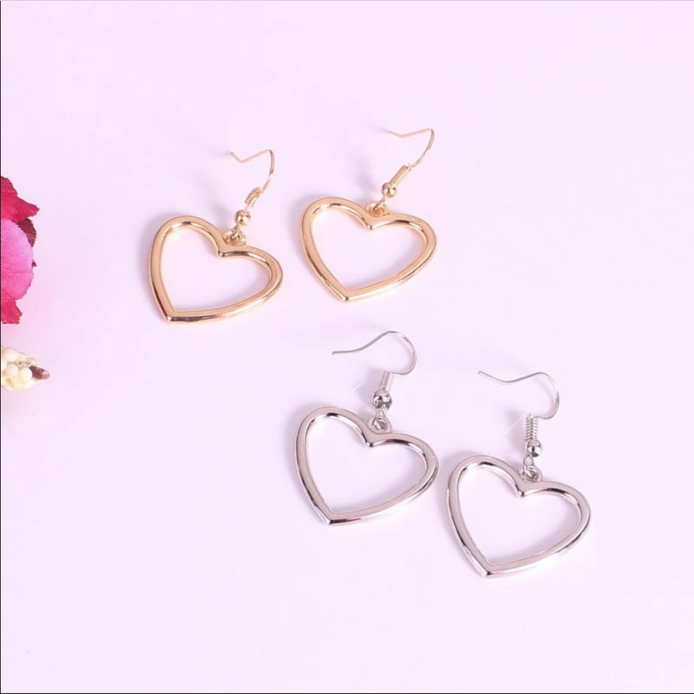 Silver heart earrings - Picture 2 of 2